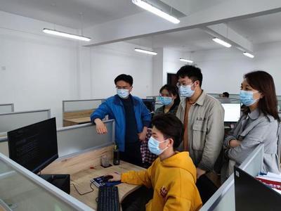 國產(chǎn)BIM新星耀 學(xué)子斬獲首屆高校邀請賽一等獎(jiǎng)，彰顯社會(huì)經(jīng)濟(jì)信息咨詢服務(wù)新潛力